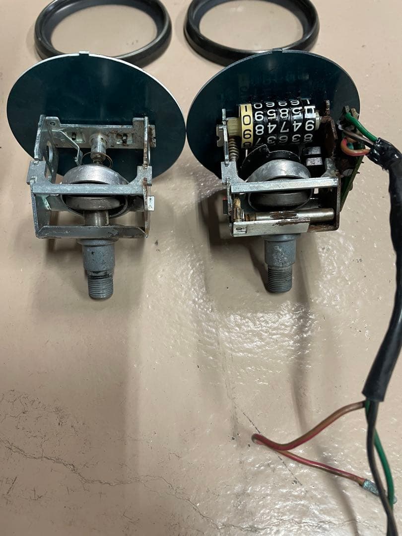 CB750F純正メーター、ジャンク、は部品取り