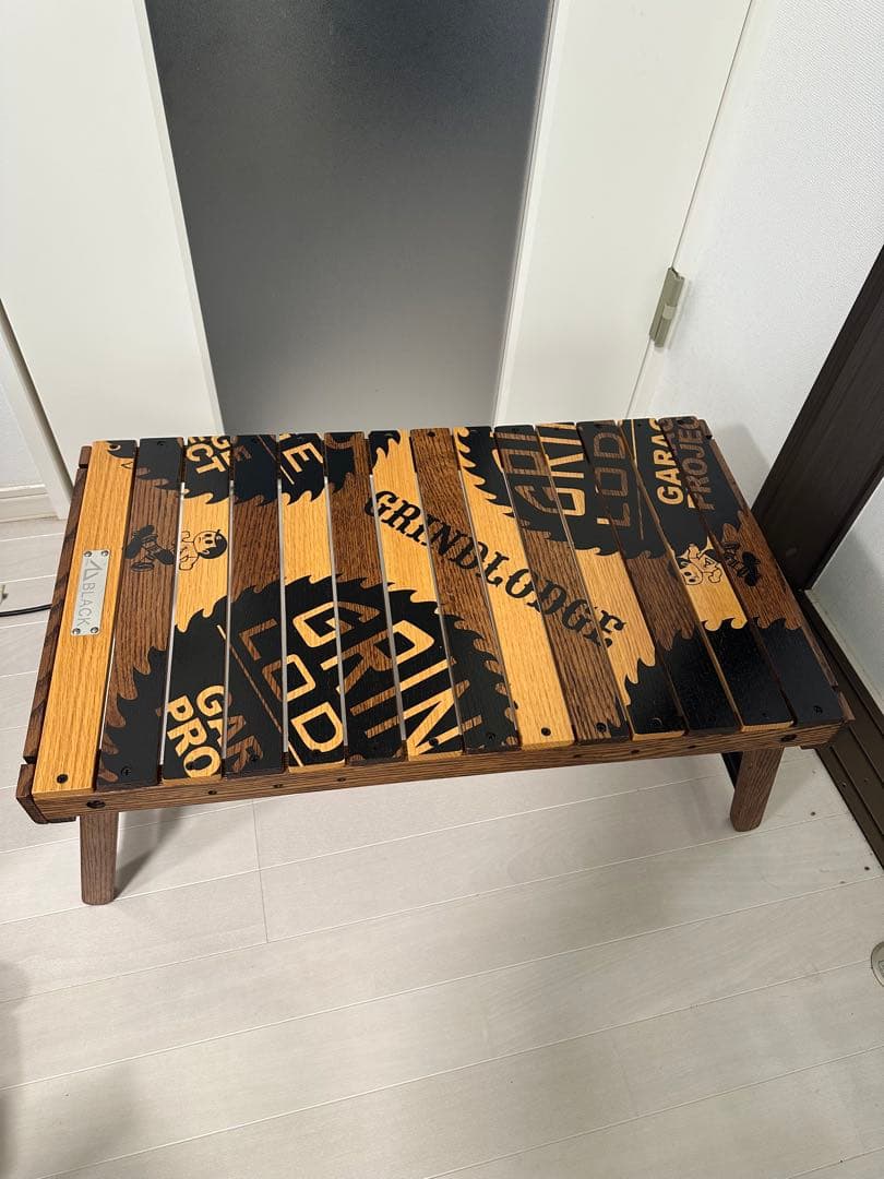 ブラックデザイン ハレテーブル　grindlodge生刷り