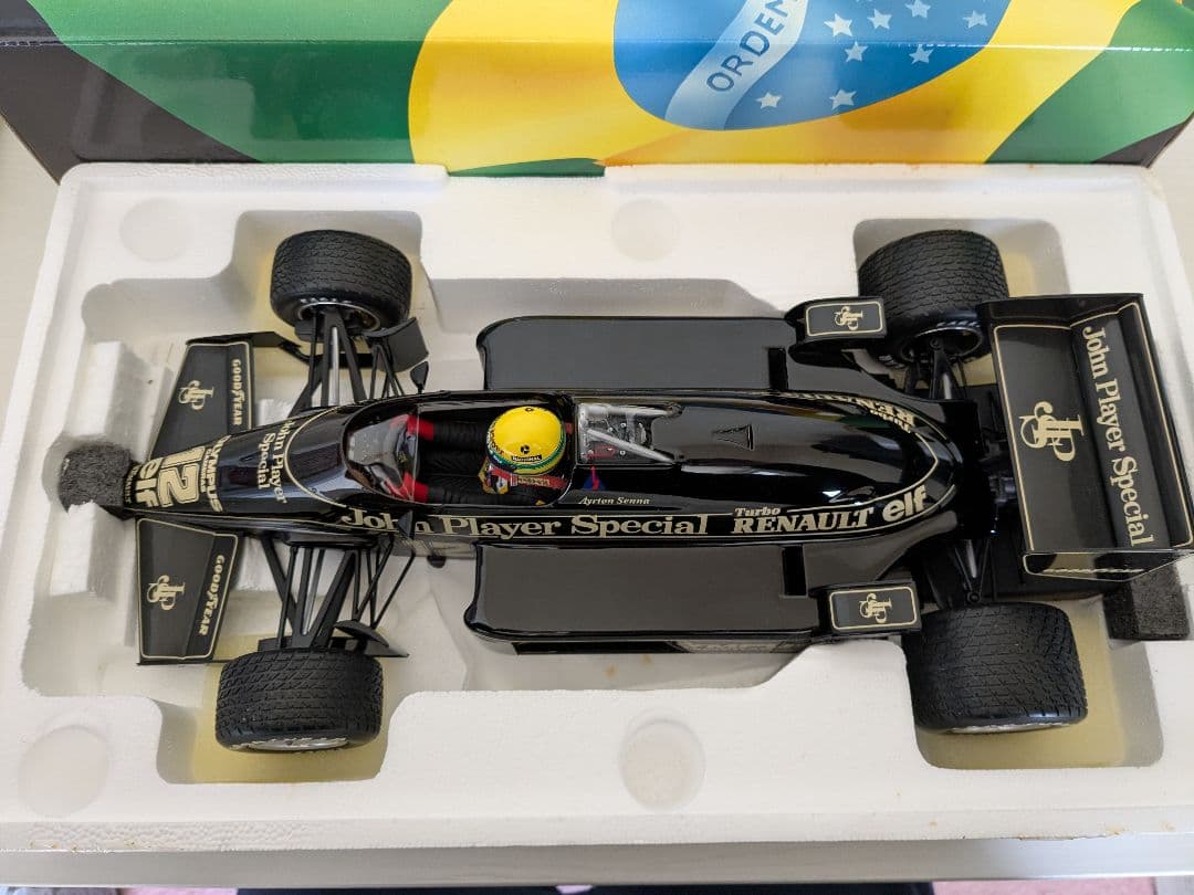 F1 MINICHAMPS 1/12 ロータスルノー97T アイルトン・セナ