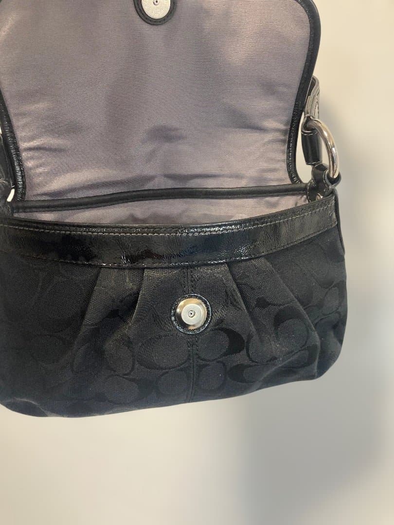 コーチ ショルダーバッグ　ハンドバッグ　シグネチャー F13738