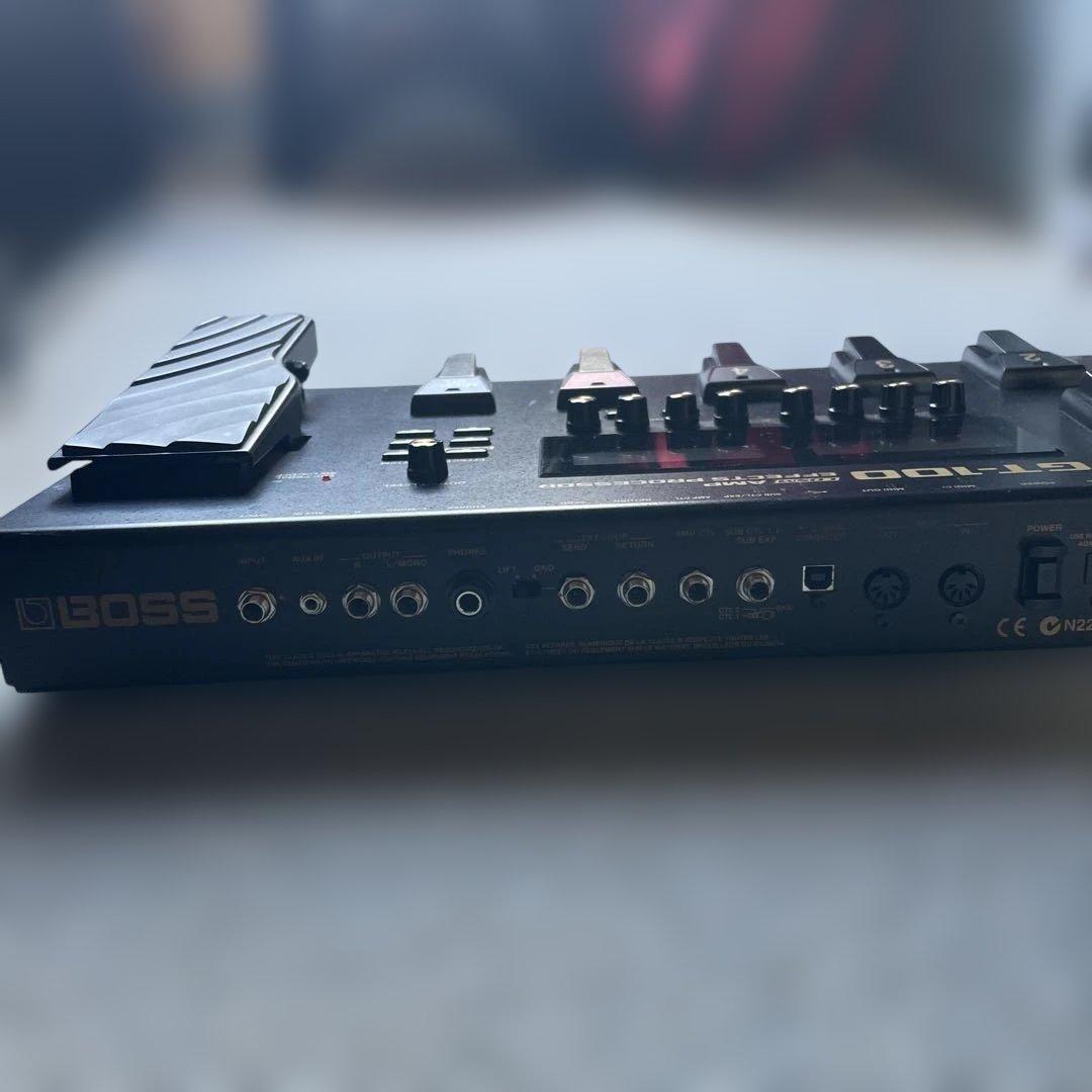 BOSS GT-100 マルチエフェクター