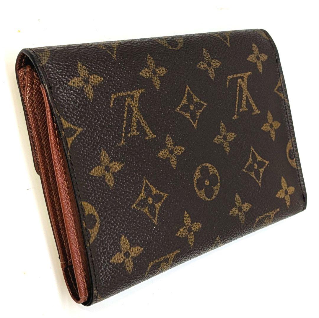 ルイヴィトン モノグラム エテュイ パピエ 三つ折り財布 B47