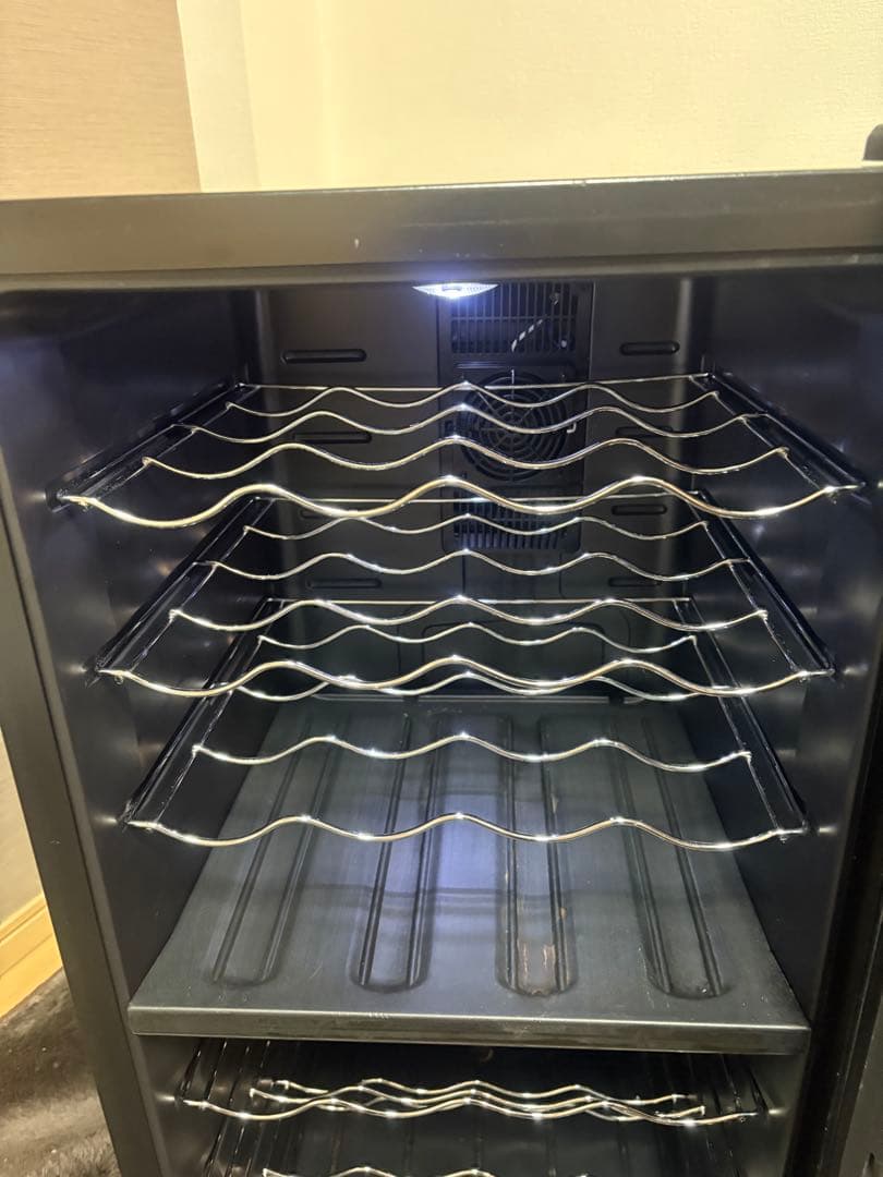 コンポジット a05396 ワインセラー 2019年製