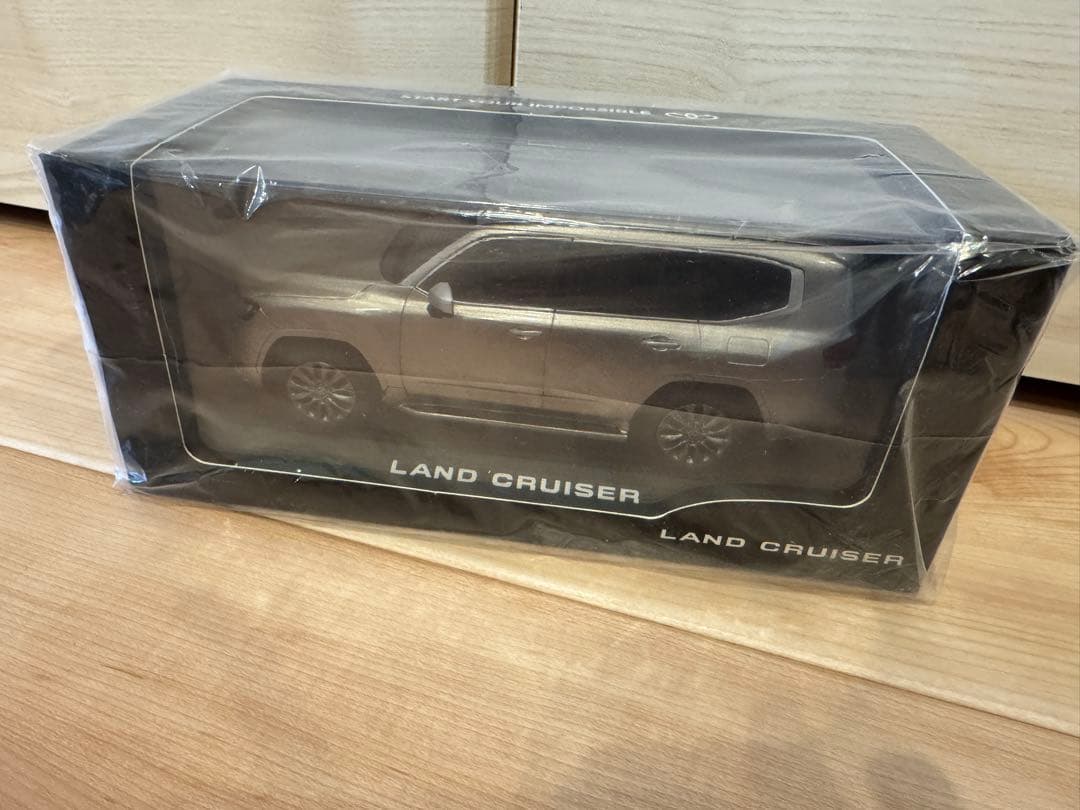 ランドクルーザー ミニカー 1/30スケール ダイキャスト製