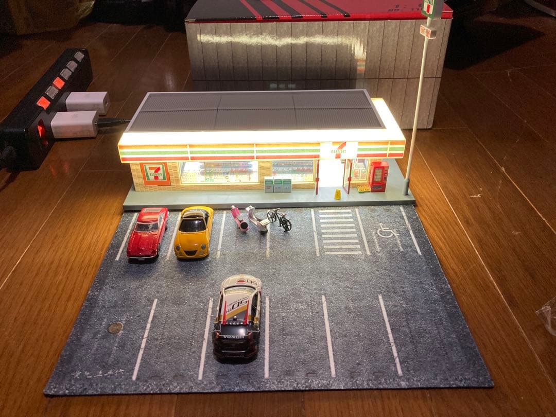 1/64 ジオラマ セブンイレブン コンビニ