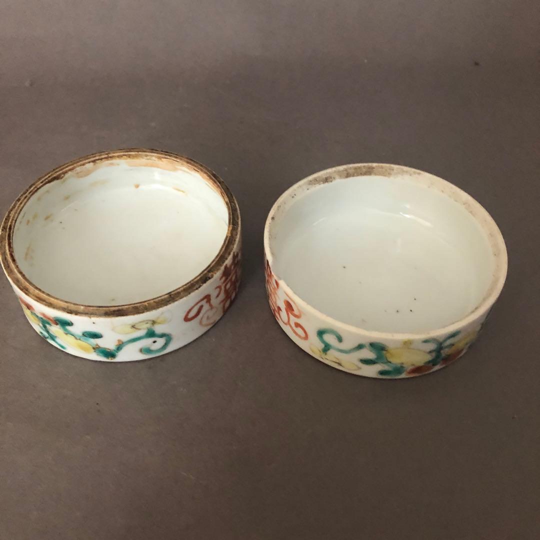 中国骨董　粉彩人物図柄　蓋物