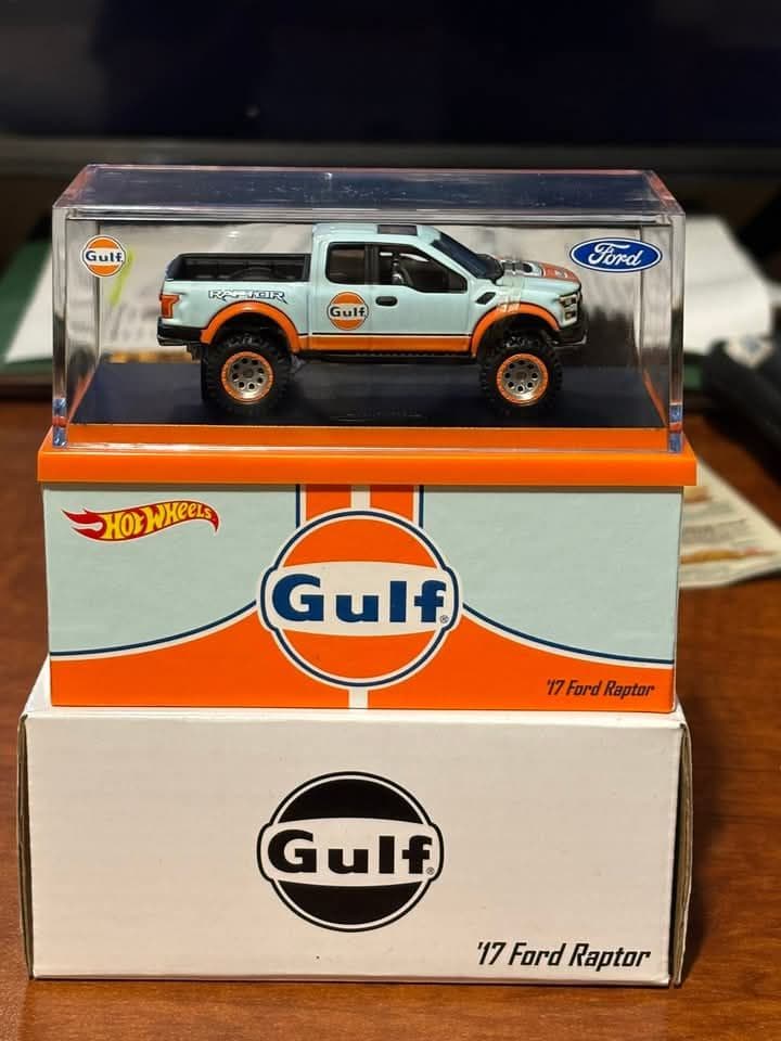 ホットウィール RLC 限定ガルフ フォード ラプター。