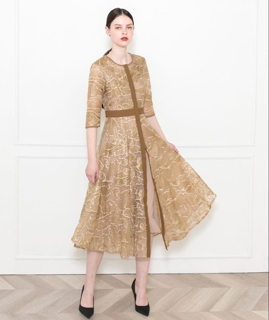 値下げ❣️reja オケージョンドレス 花柄刺繍パイピングフレアロングワンピース