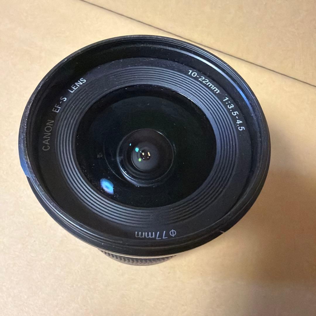 Canon EF-S 10-22mm f/3.5-4.5 USM ①