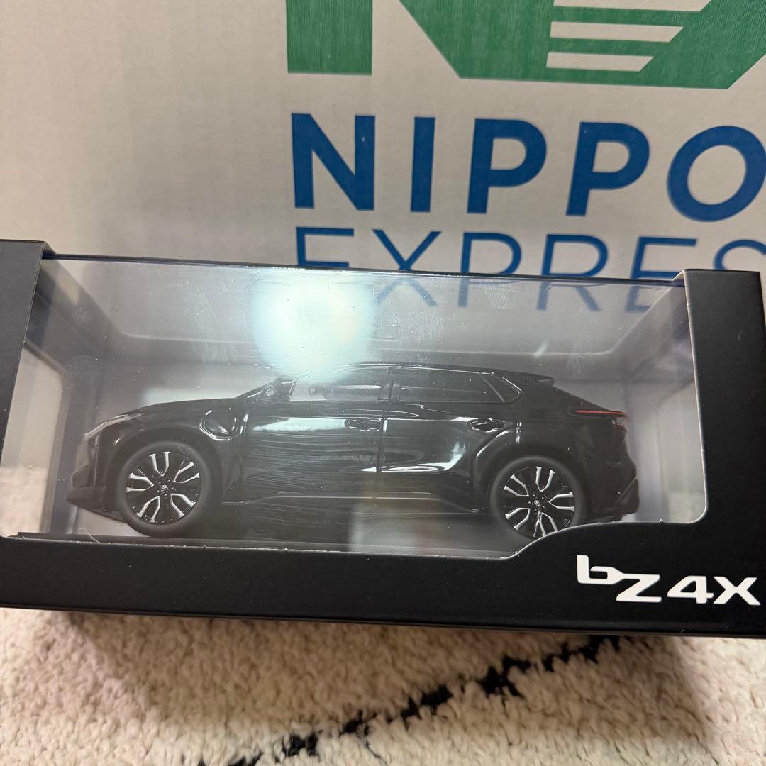 トヨタ bZ4X(後期) カラーサンプル ミニカー