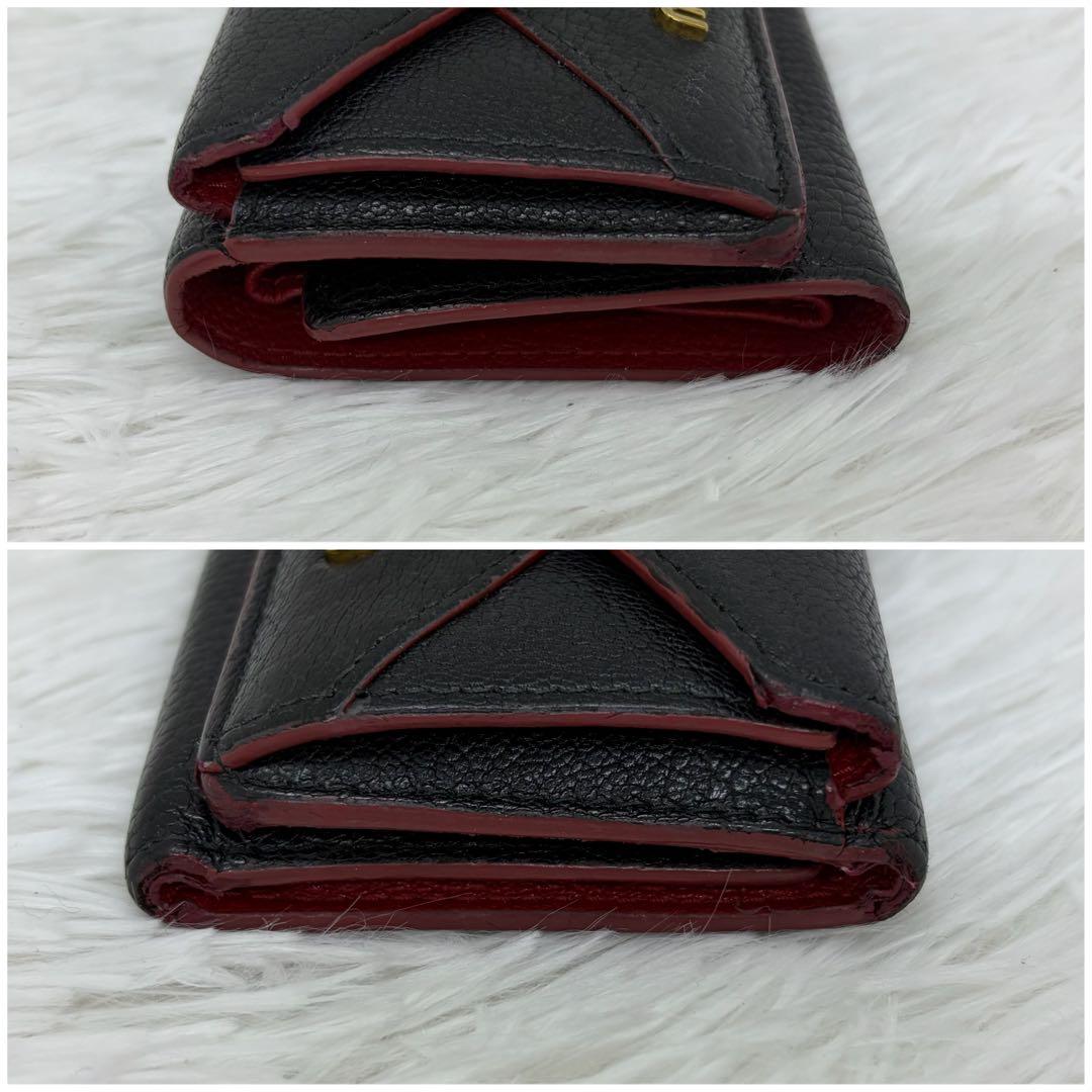 美品✨️ミュウミュウ　三つ折り財布　ラブレター　マドラス レザー ハート 黒