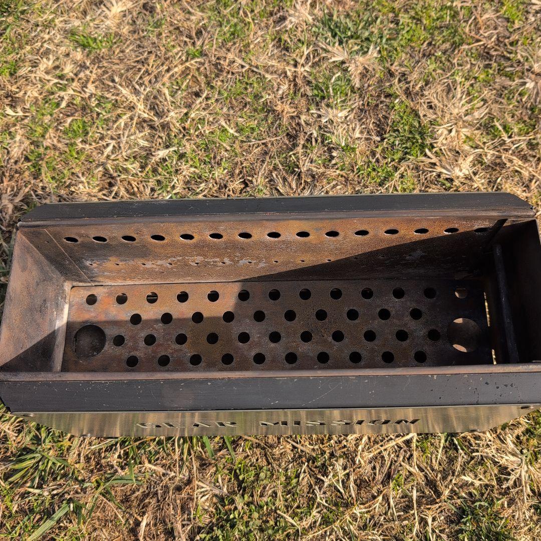 GEAR MISSION 2次燃焼焚き火台 オリーブ 専用ケース、五徳付き