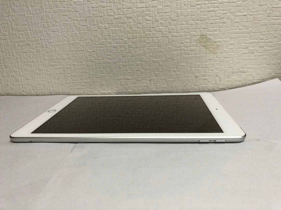 iPad（第6世代) 128GB 【SIMフリー】シルバー No.40
