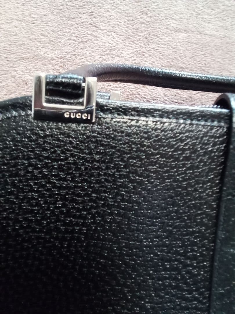 グッチ　ブラックバッグ