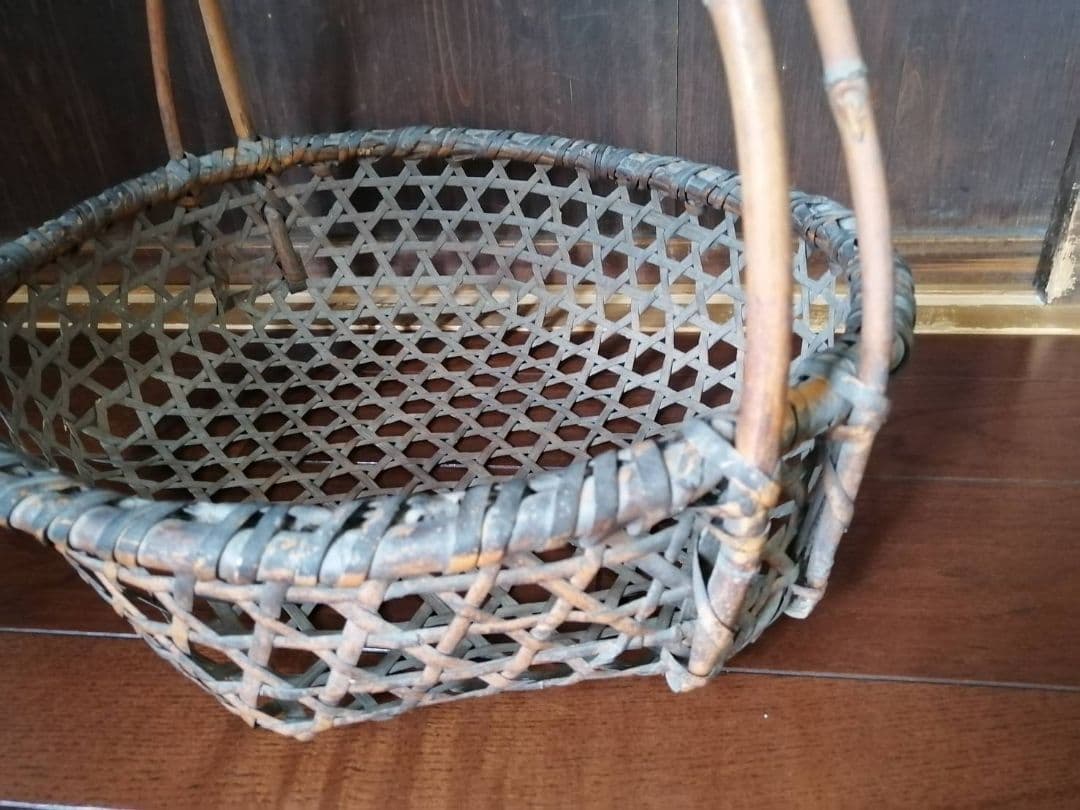 古い手付きの摘み菜籠　「野の籠展」案内状付き