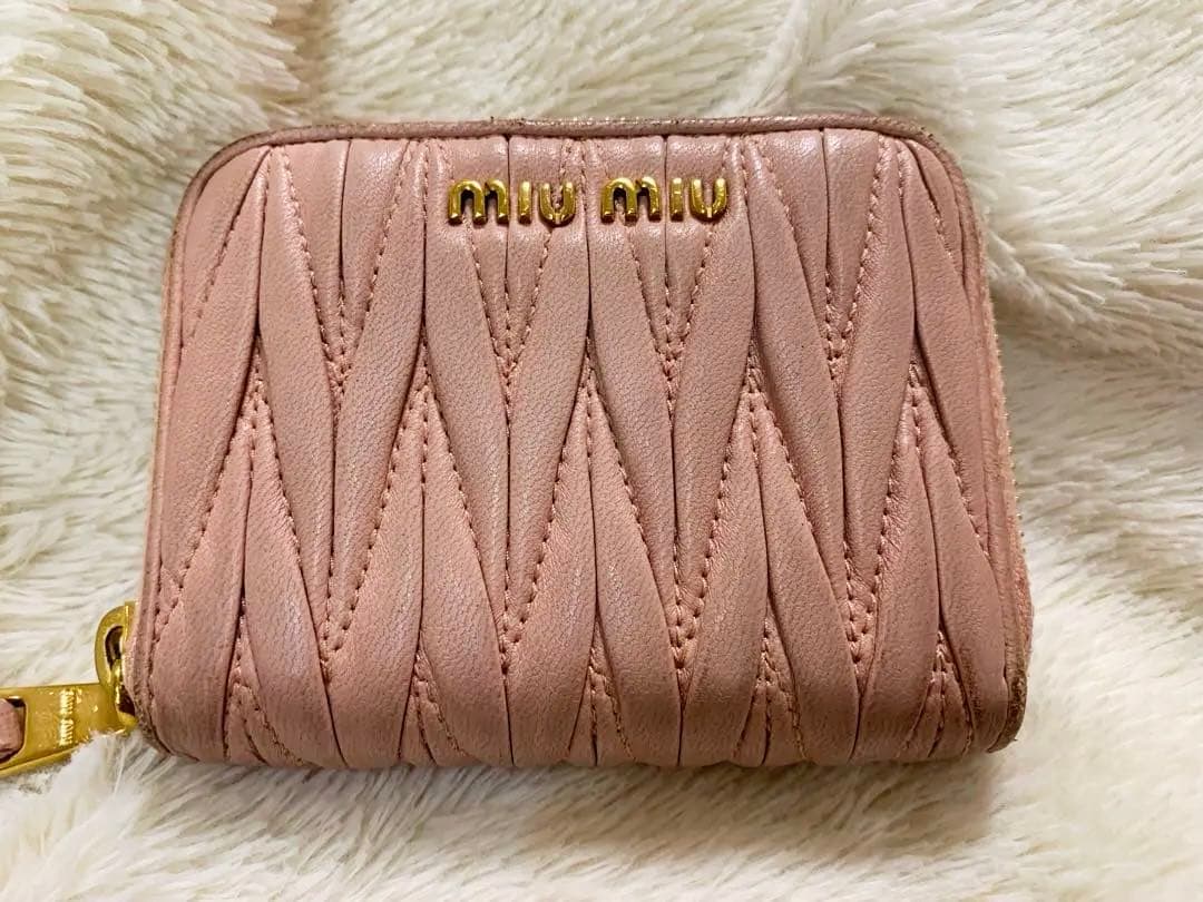 miu miu ピンク ケース