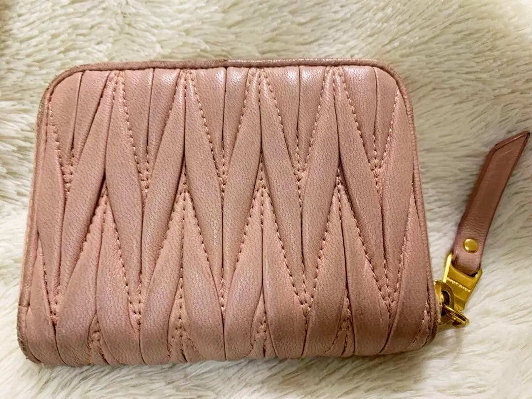 miu miu ピンク ケース