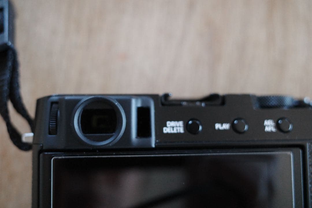 【美品】Fujifilm X-E4 ミラーレス一眼 本体