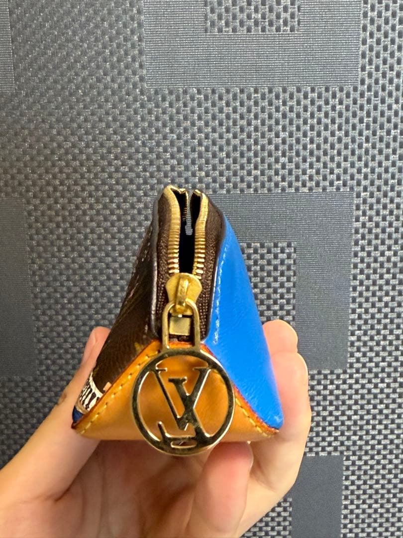 VUITTON ペンケース