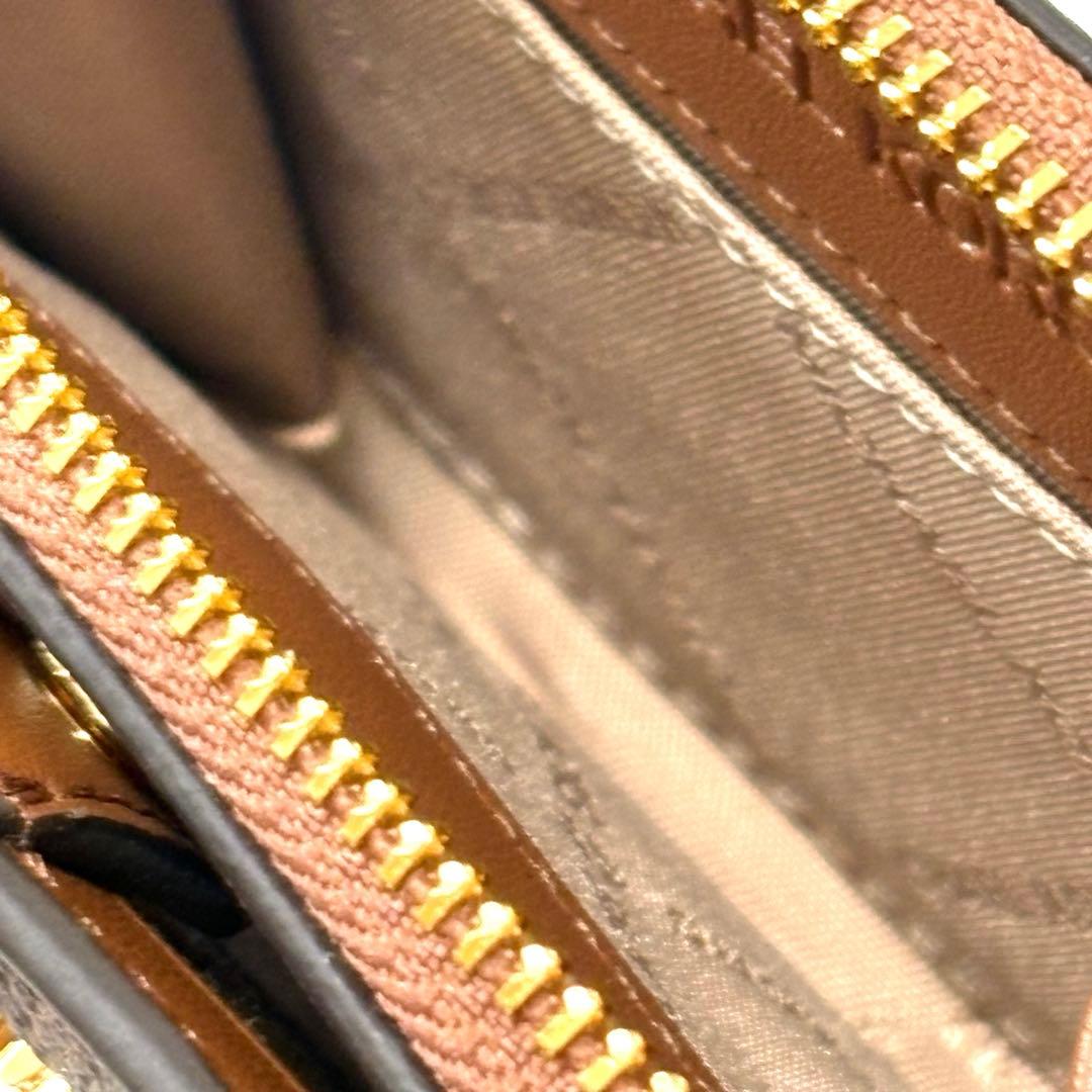 ⭐︎ 【新品、未使用品】かわいい♡マイケルコース 2つ折り財布　ブラウン