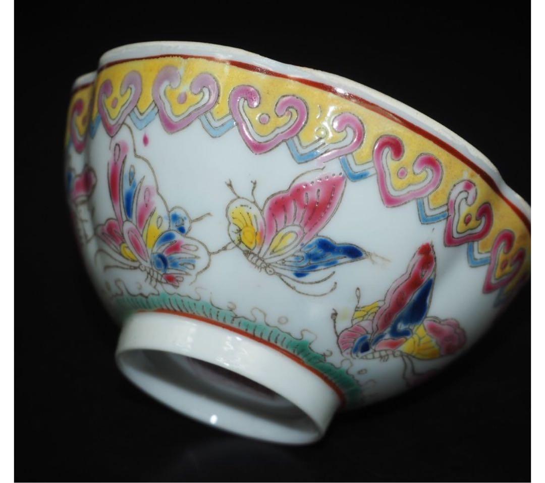 送料無料　『大清乾隆年製』銘　景徳鎮薄胎小碗　径8.3ｃｍ中国名磁共箱・完品無傷