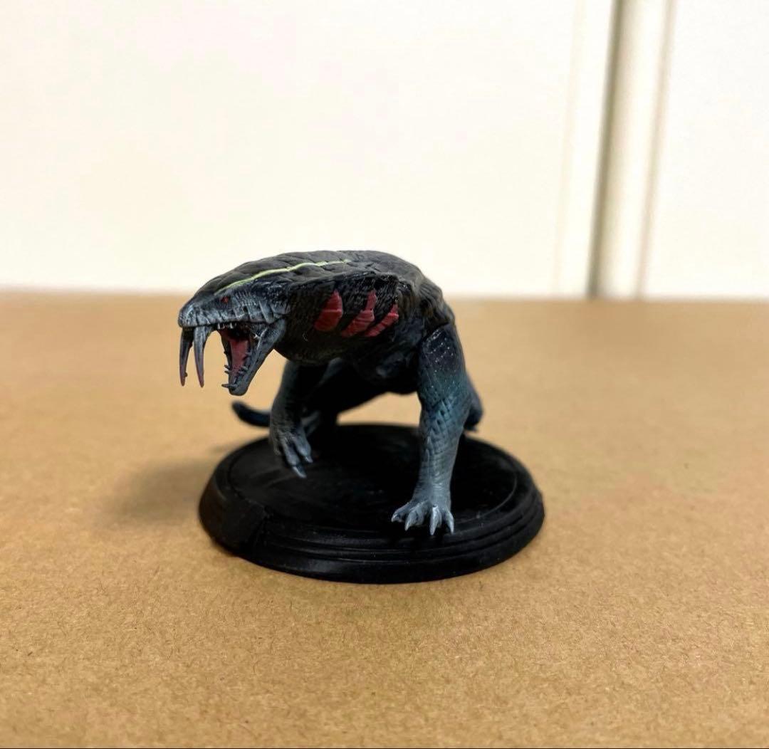 ドスギルオス　ガレージキット　モンスターハンター　フィギュア　モンハン