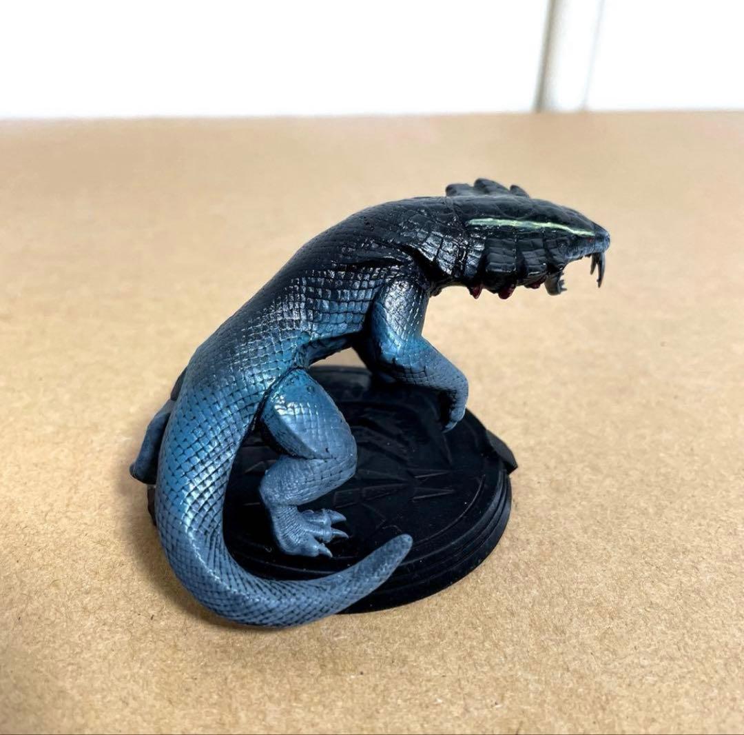 ドスギルオス　ガレージキット　モンスターハンター　フィギュア　モンハン