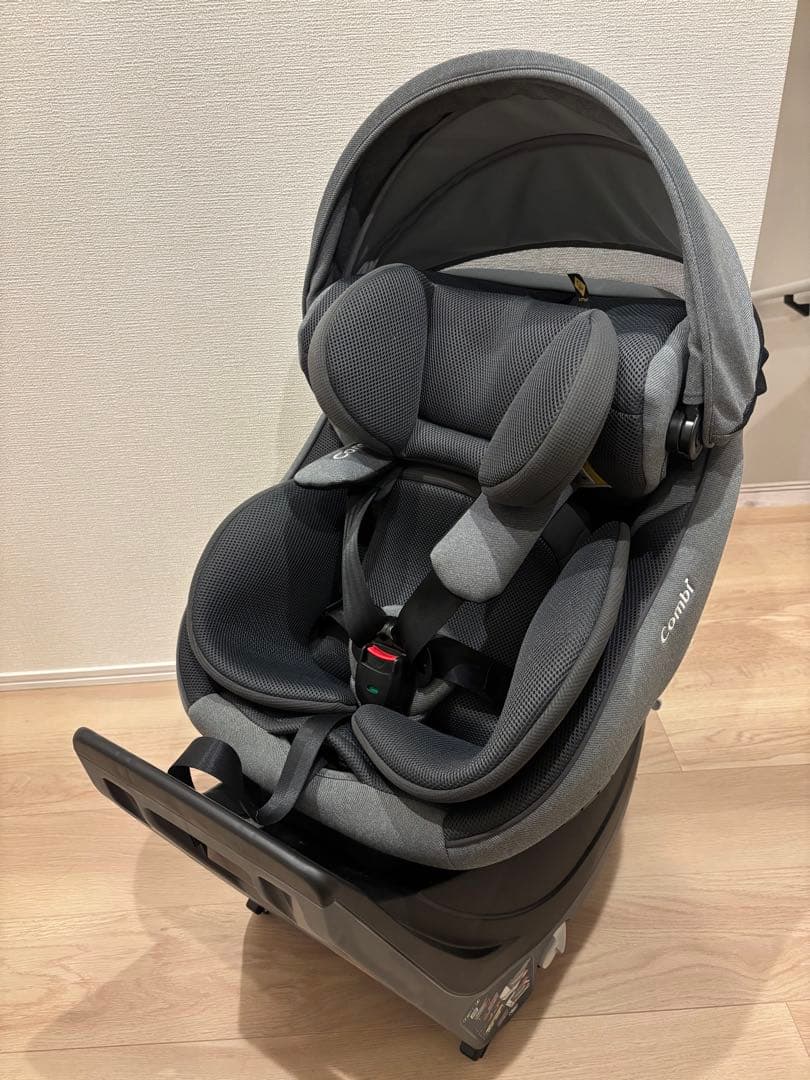 【上位モデル】Combi クルムーヴコンパクト R129 エッグショック グレー