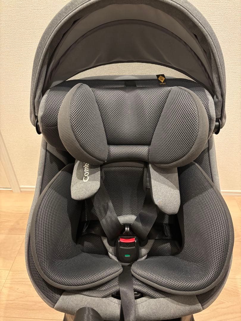 【上位モデル】Combi クルムーヴコンパクト R129 エッグショック グレー