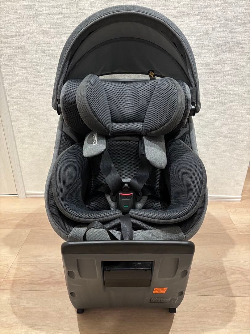 【上位モデル】Combi クルムーヴコンパクト R129 エッグショック グレー