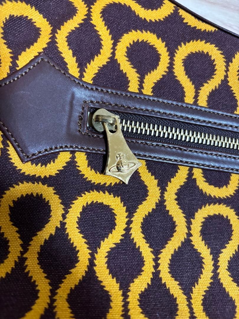 ヴィヴィアンウエストウッド　ヴィンテージスクイグル バナナバッグ　ワンショルダー