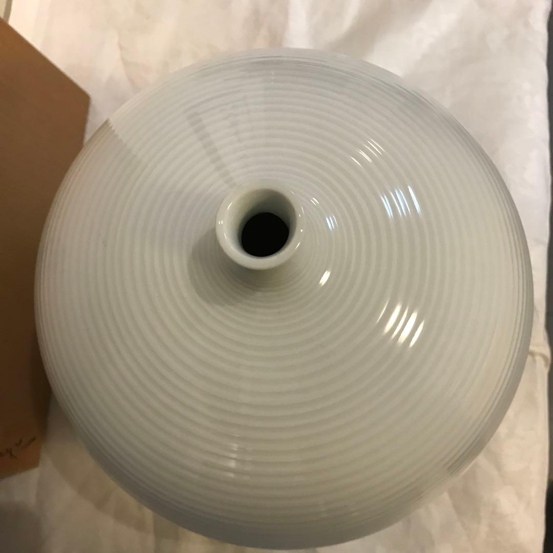 日展作家　松尾博之氏の「白磁線紋　花瓶」共箱入り良品