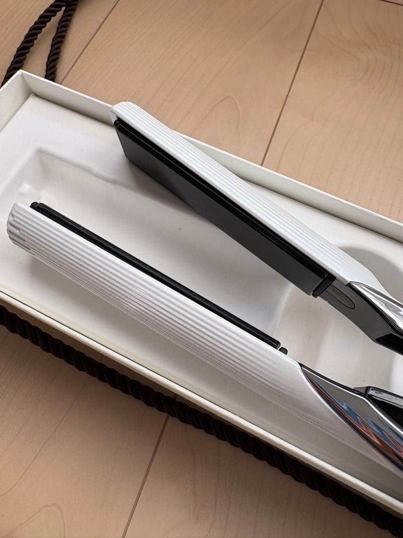 ReFa ストレートヘアアイロン 使用2〜3回 付属品完備｜美品｜動作確認済