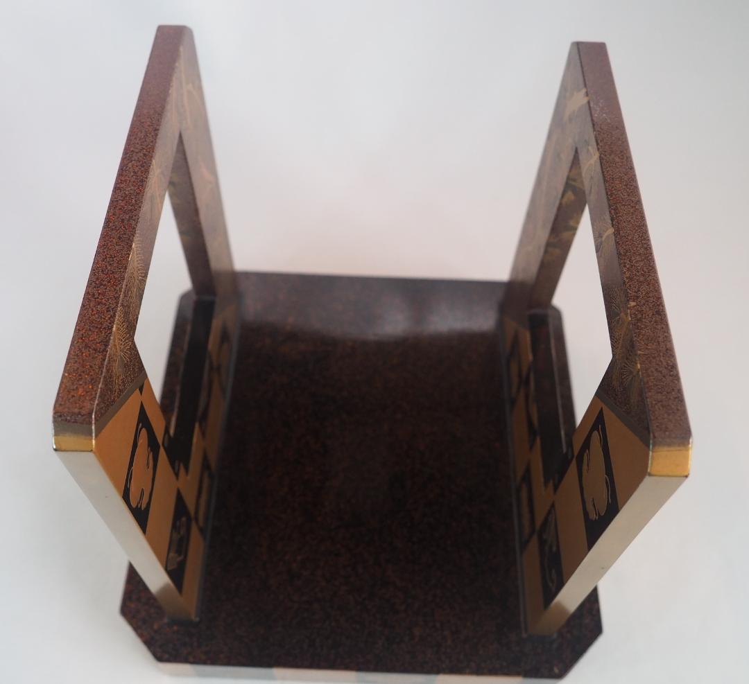 松ニ宝尽くし時代蒔絵花月台・三ッ組盃揃い（時代箱）