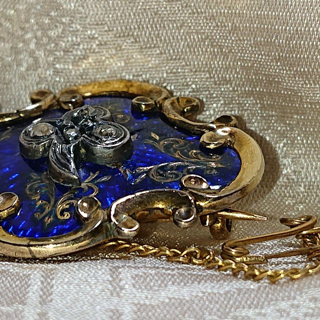 ヴィクトリア時代のブローチ