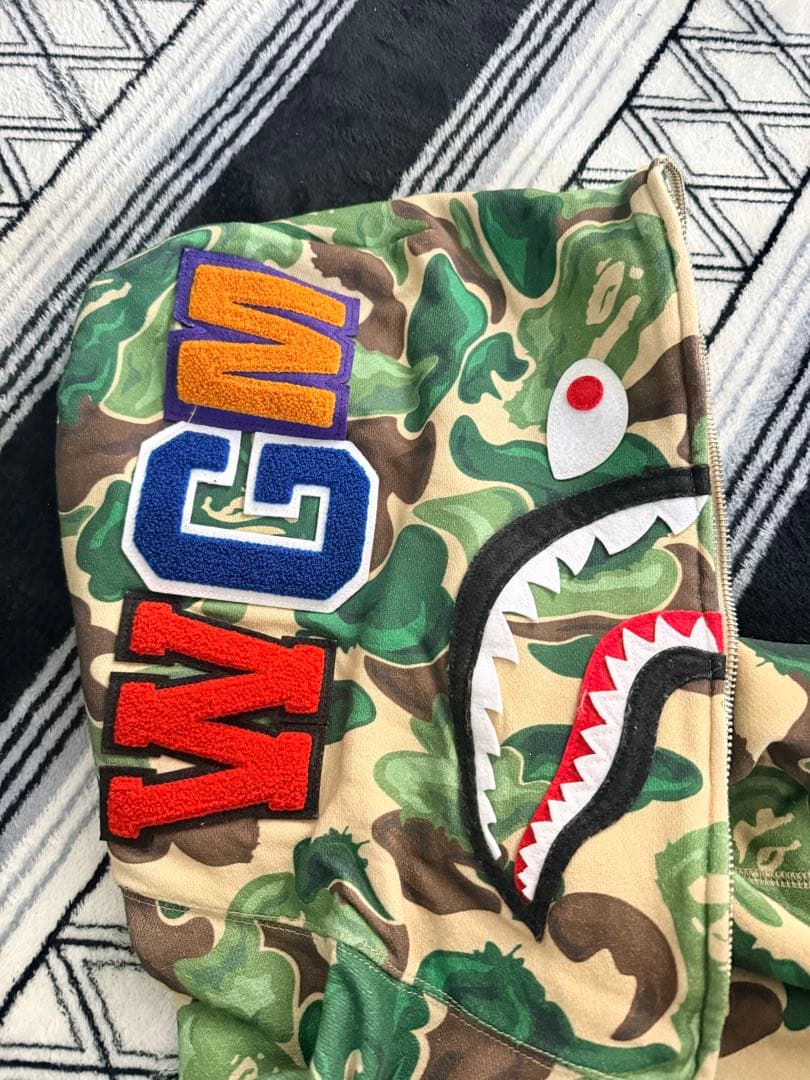 エイプ　BAPE シャークパーカー