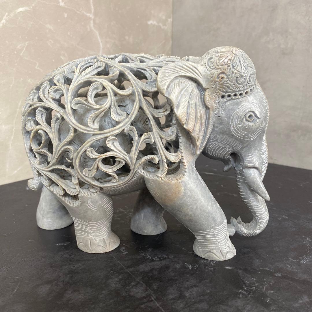 天然石　象の彫刻　透かし彫り　子宝縁起物　ビッグサイズ