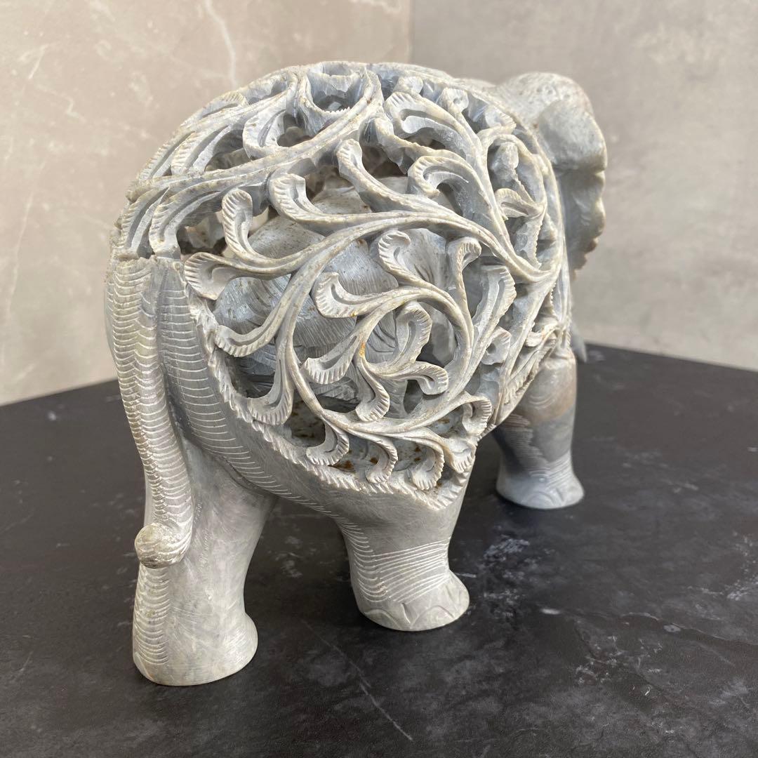 天然石　象の彫刻　透かし彫り　子宝縁起物　ビッグサイズ