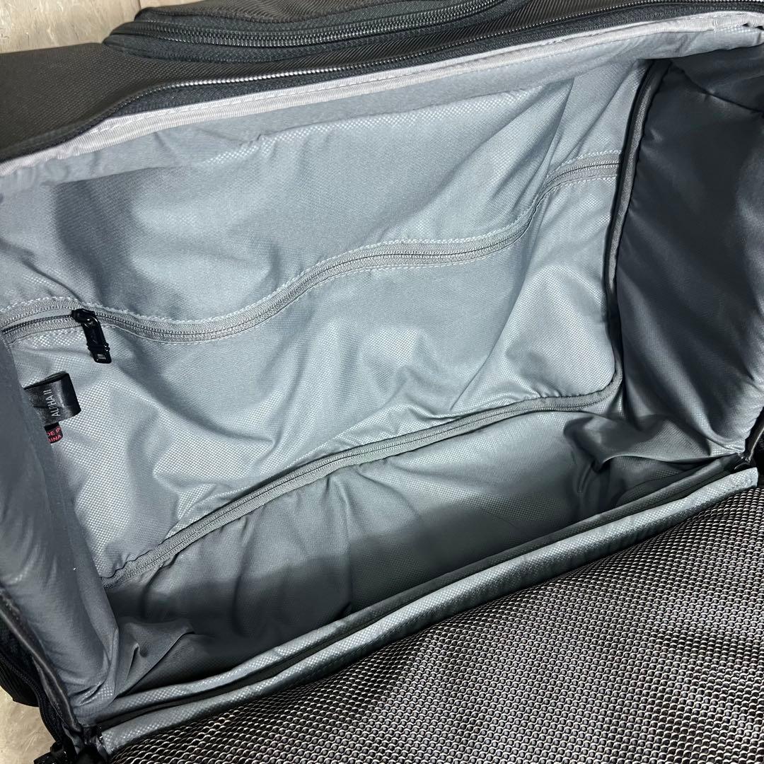 極美品 TUMI ALPHA2 4輪 キャリーケース 22652D2 機内持込可