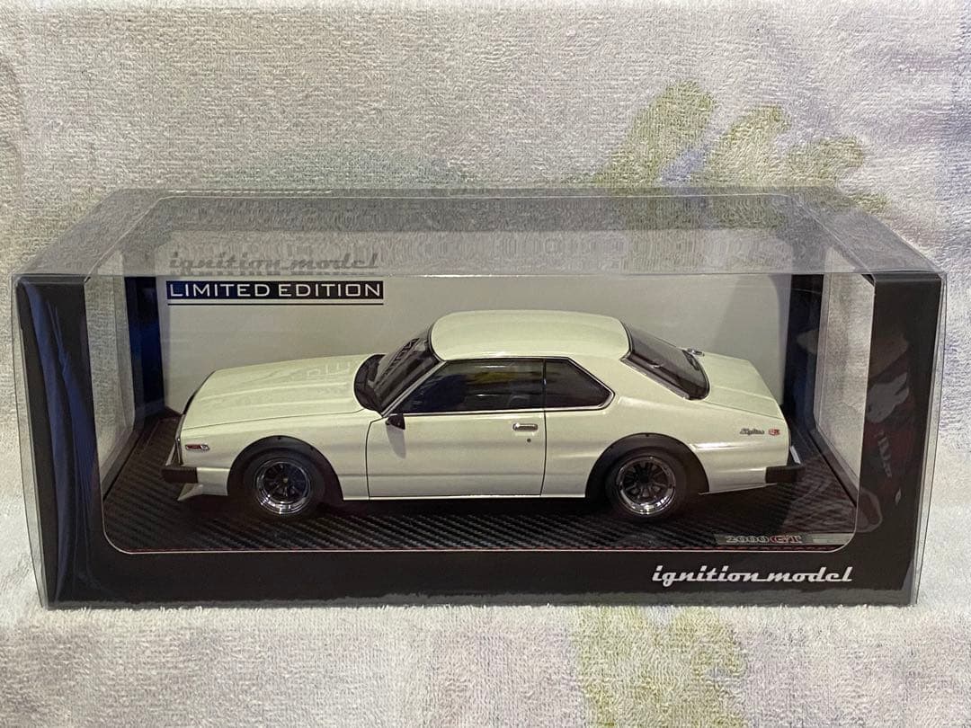 イグニッションモデルスカイラインジャパン2ドアL型エンジン模型付き1/18モデル
