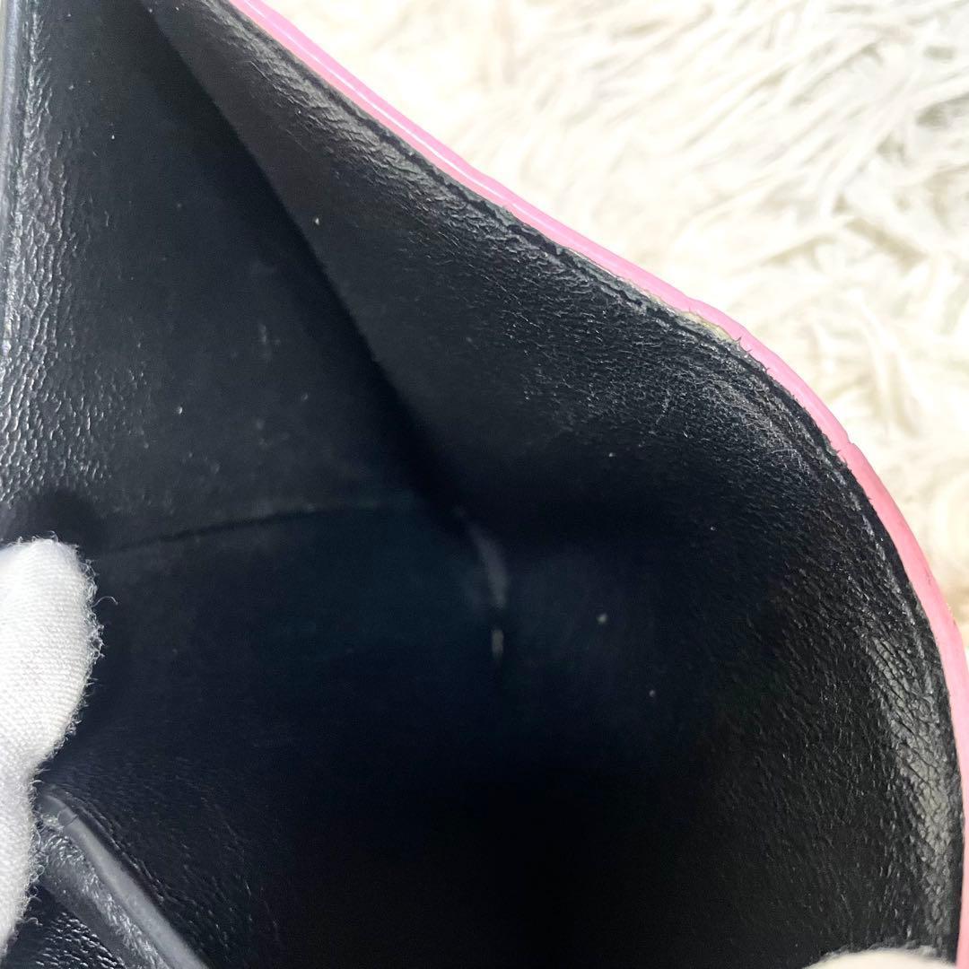 バレンシアガ　BALENCIAGA 二つ折り財布　クロコ　ピンク