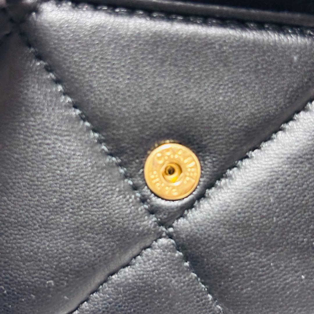 シャネル 19 ディズヌフ　三つ折り財布　Wホック　ラムスキン