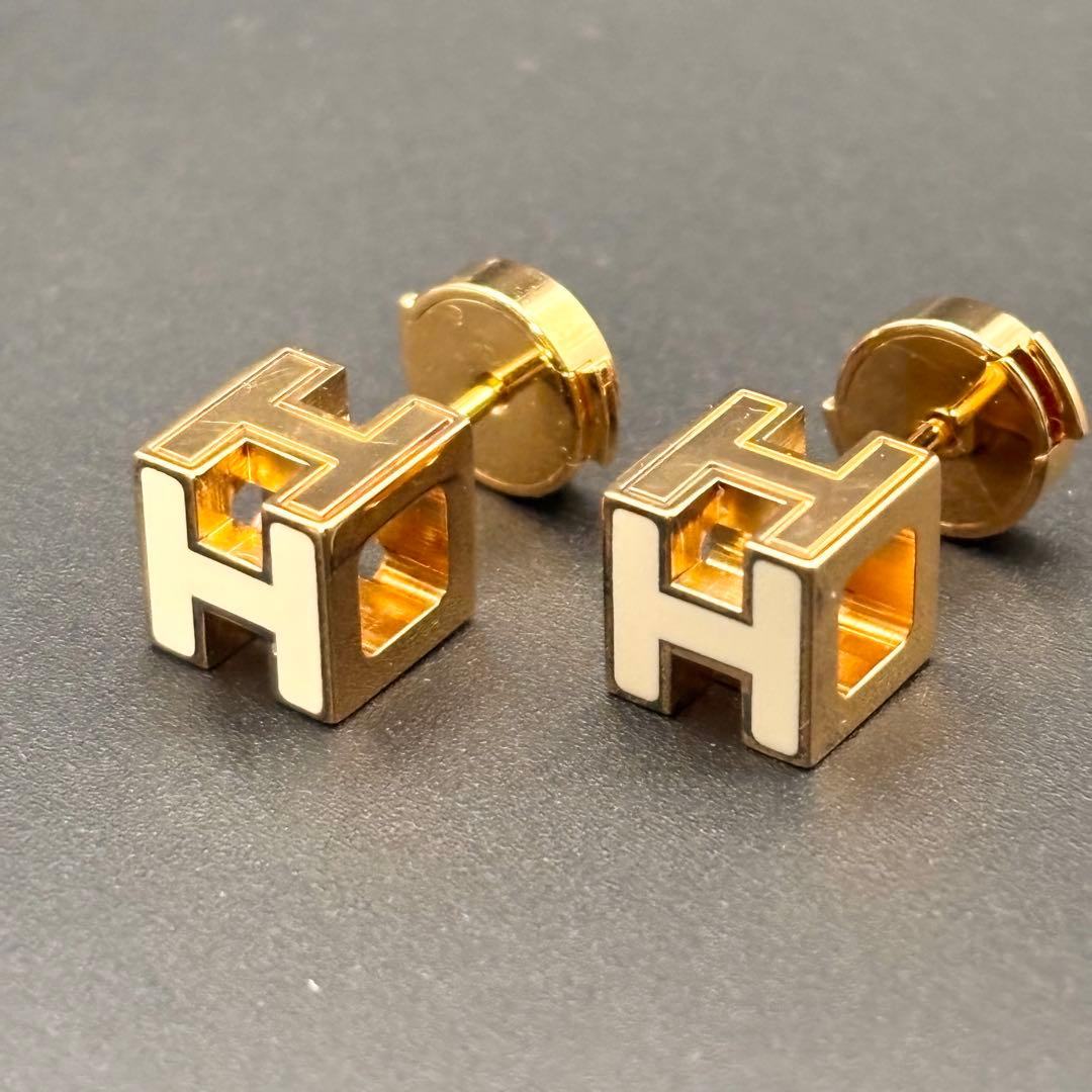 HERMES カージュドアッシュ Hキューブ ホワイト ゴールド ピアス