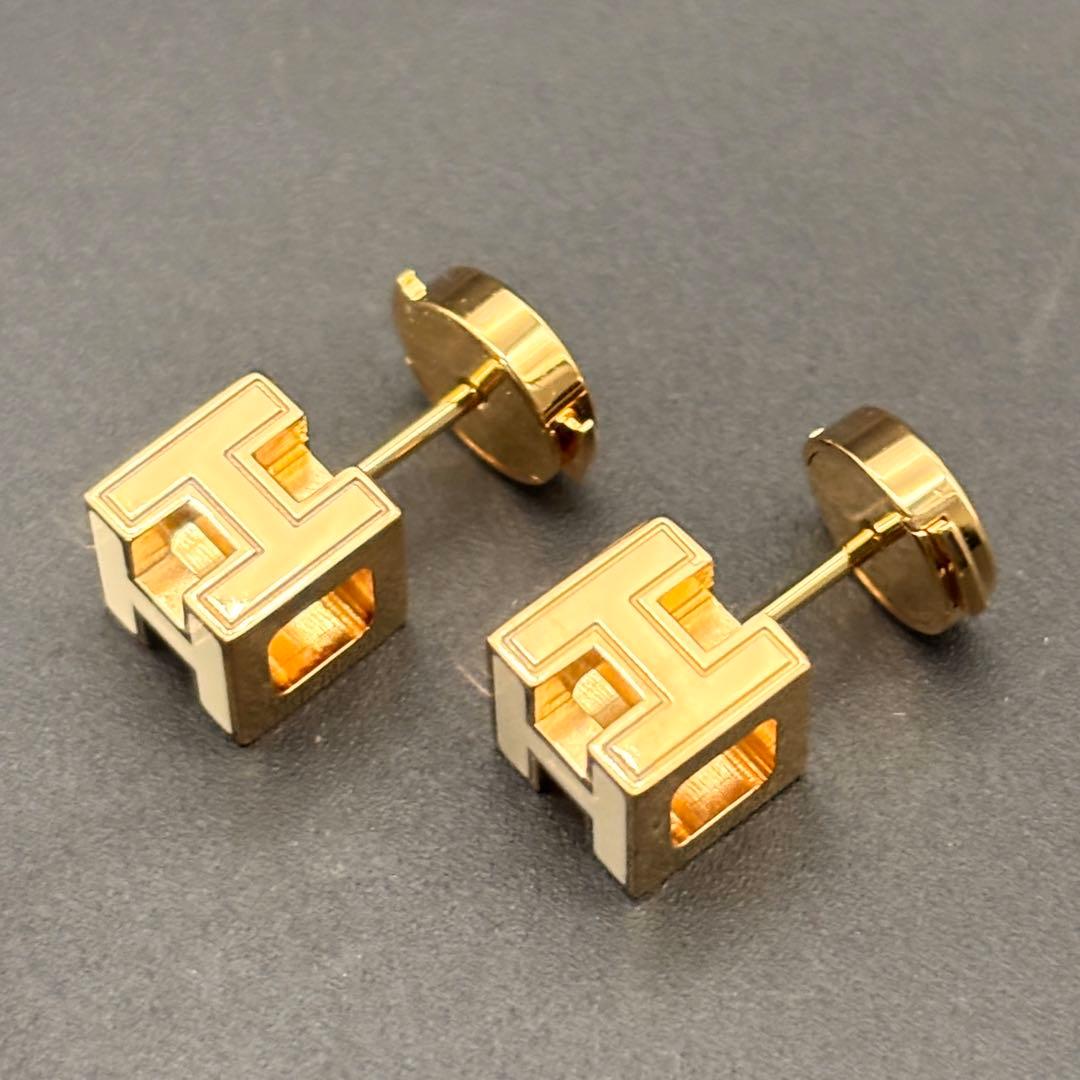 HERMES カージュドアッシュ Hキューブ ホワイト ゴールド ピアス