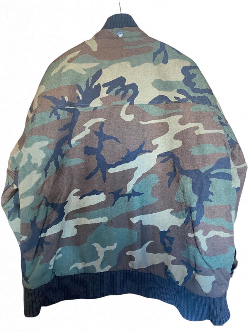 【年明け大放出セール！】Carhartt 迷彩 カモ柄 中綿ジャケット