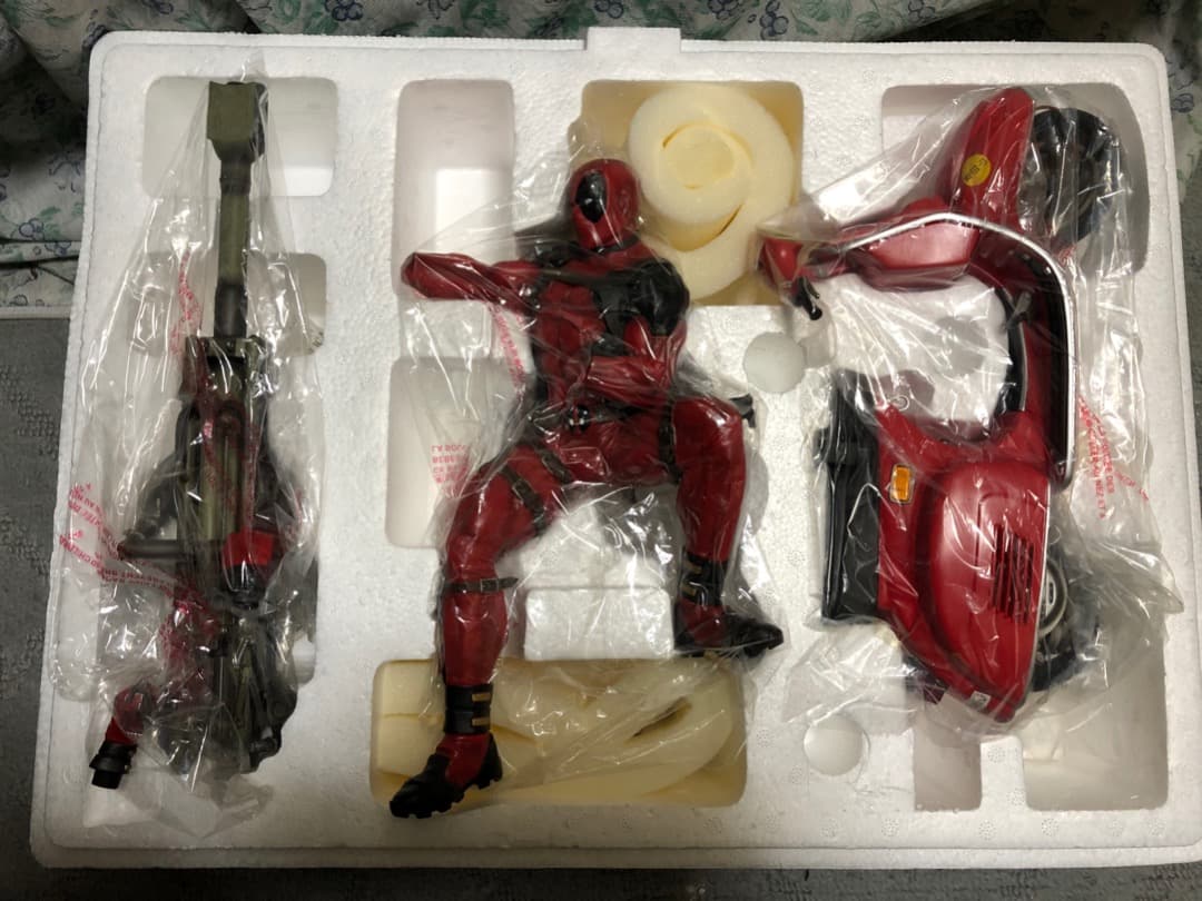 え*び様 【ジャンク】 デッドプール オン ベスパ スタチュー / 正規品