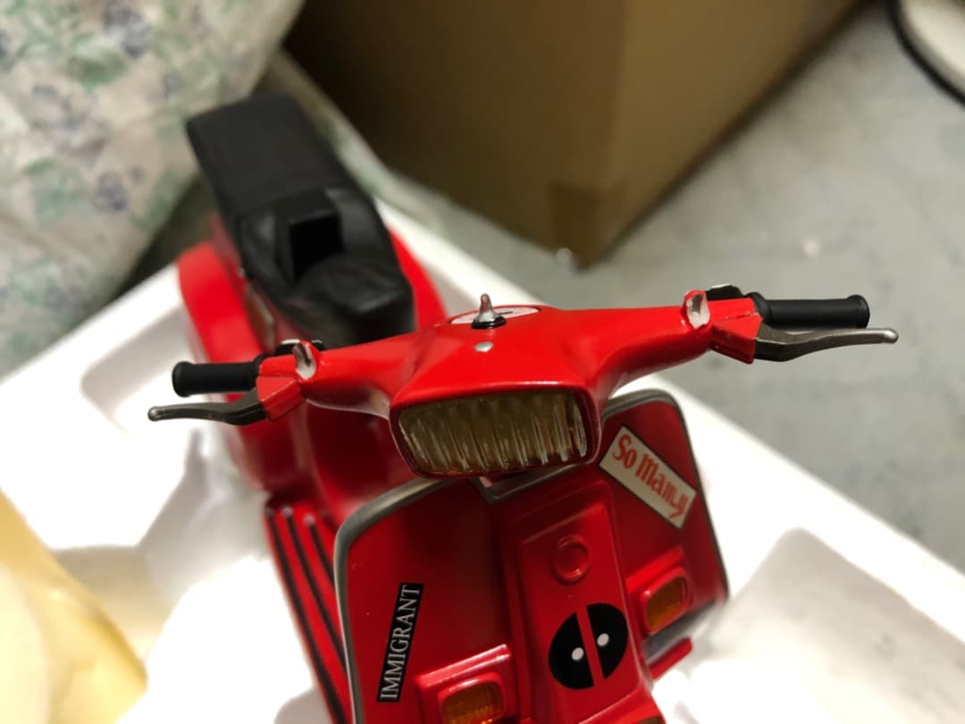 え*び様 【ジャンク】 デッドプール オン ベスパ スタチュー / 正規品