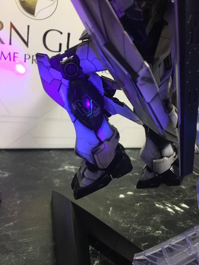 近日処分予定 MG 1/100 νガンダム Ver.ka　塗装完成品　ニュー