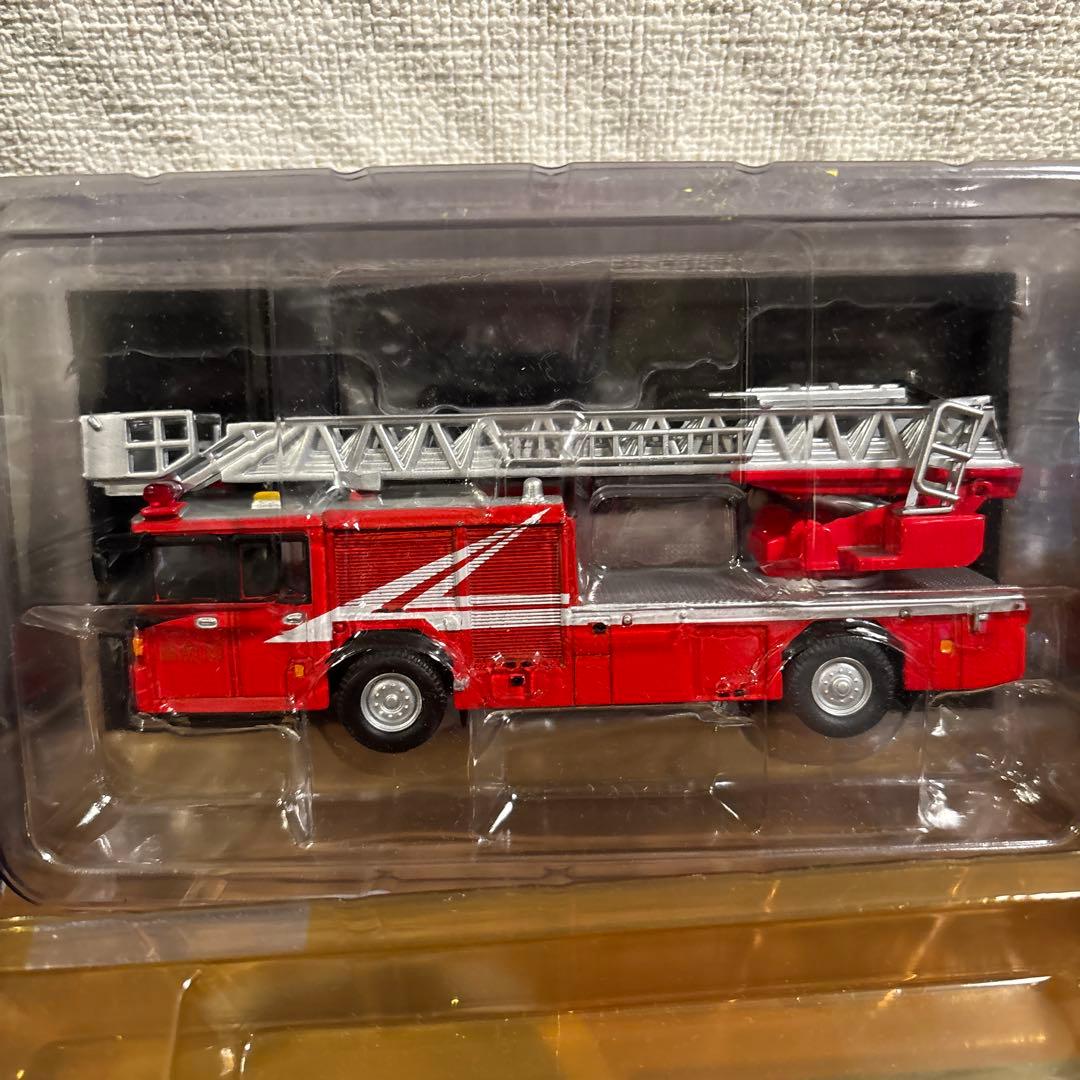 世界の消防車　ミニカー 週間デル・プラド製　トミカ　ホットウィール