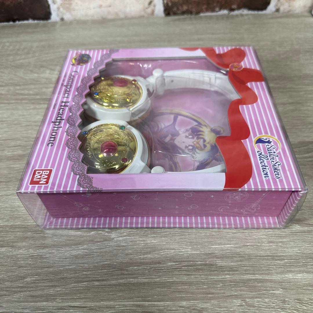 未開封　美少女戦士セーラームーン コンパクトステレオヘッドフォン　変身ブローチ